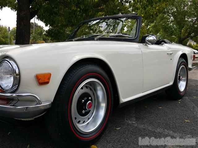 1971-triumph-tr6-062.jpg