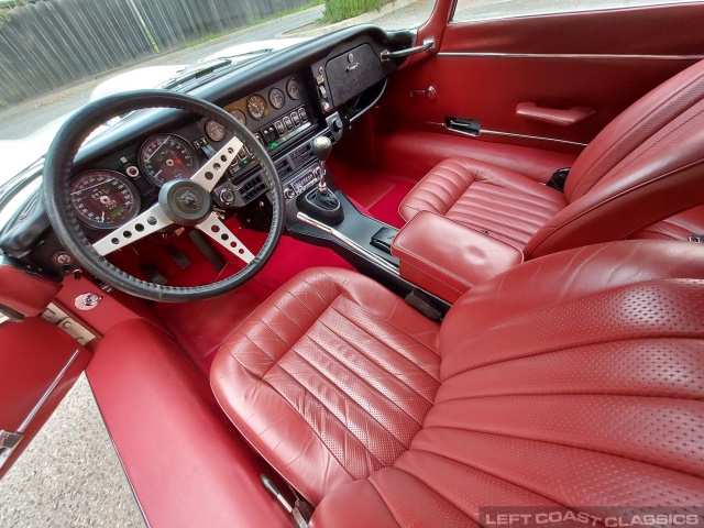 1972-jaguar-xke-fhc-v12-068.jpg