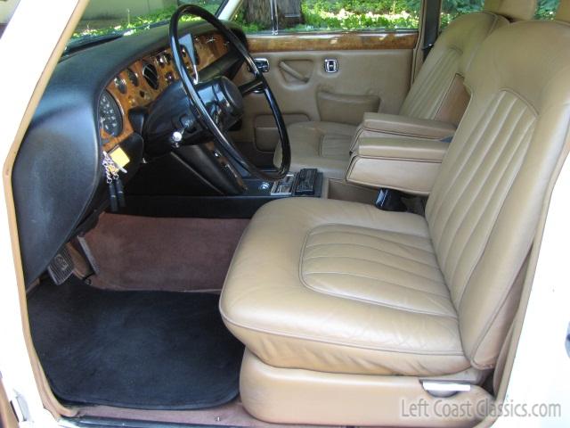 1972-rolls-royce-silver-shadow-046.jpg