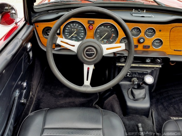 1973-triumph-tr6-075.jpg