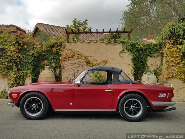 1973-triumph-tr6-128.jpg