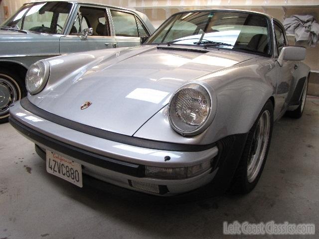 1976-porsche-911-turbo-688.jpg