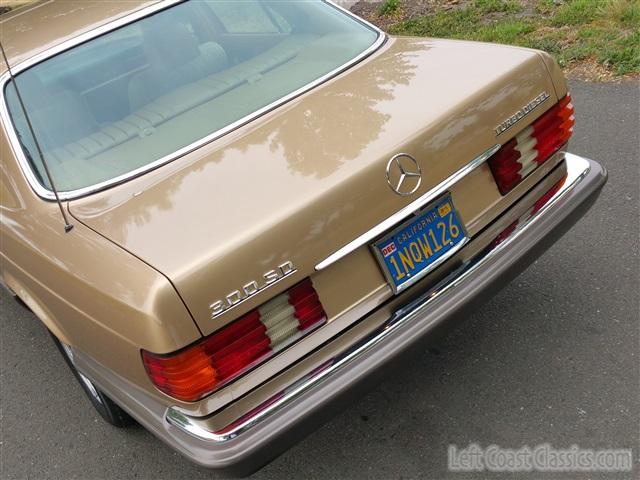 1984-mercedes-benz-300sd-089.jpg