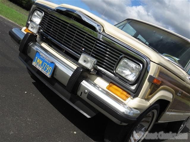 1985-jeep-grand-wagoneer-054.jpg