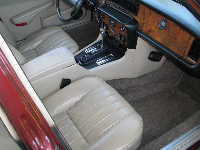 1985 Jaguar Sovereign Interior