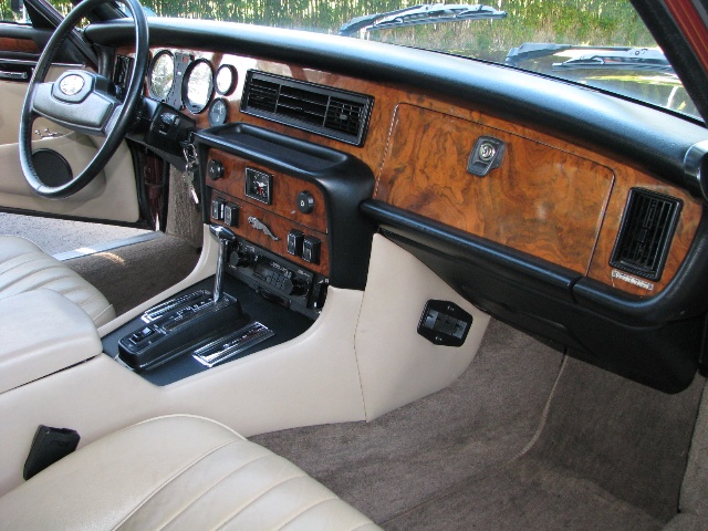 1985 Jaguar Sovereign Interior