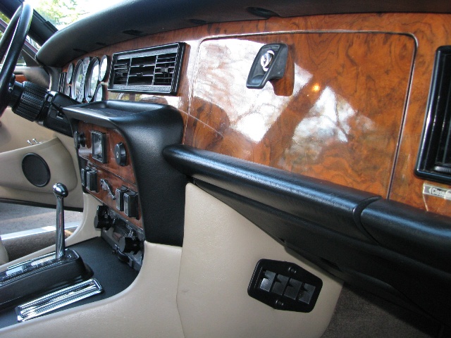 1985 Jaguar Sovereign Interior