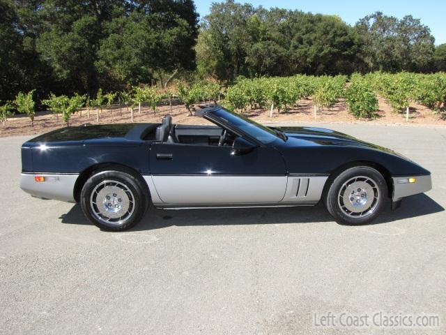 1986-chevrolet-corvette-convertible-0033.jpg