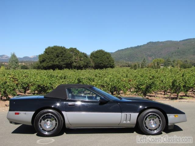 1986-chevrolet-corvette-convertible-0034.jpg