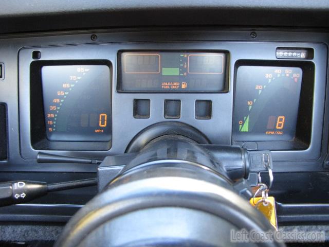1986-chevrolet-corvette-convertible-011.jpg