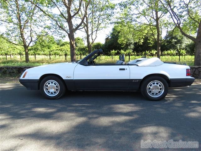 1986-ford-mustang-gt-convertible-022.jpg