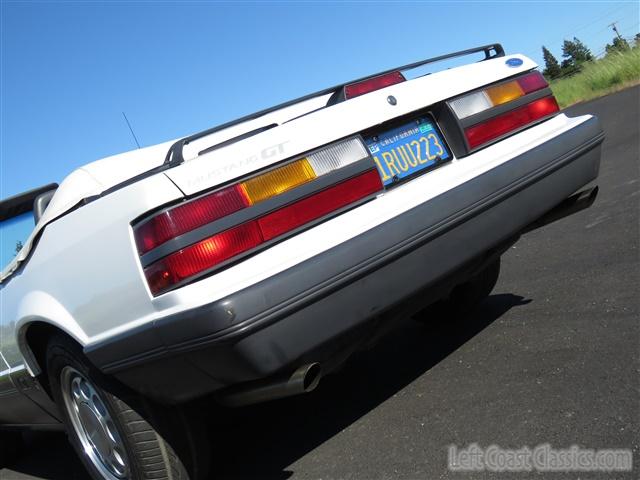 1986-ford-mustang-gt-convertible-067.jpg
