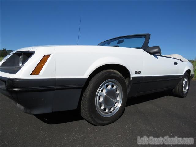 1986-ford-mustang-gt-convertible-090.jpg