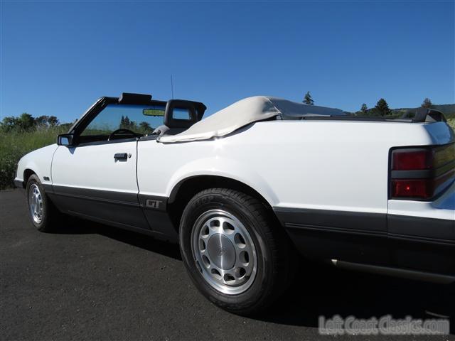 1986-ford-mustang-gt-convertible-092.jpg