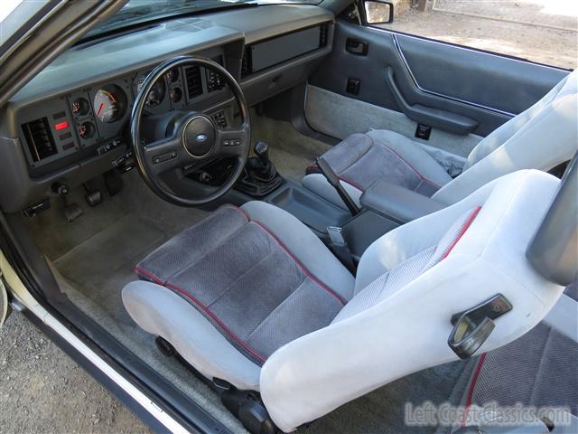 1986-ford-mustang-gt-convertible-155.jpg