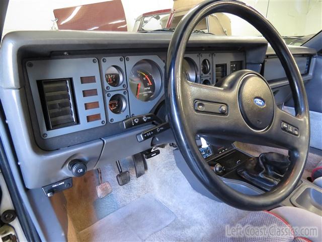 1986-ford-mustang-gt-convertible-162.jpg