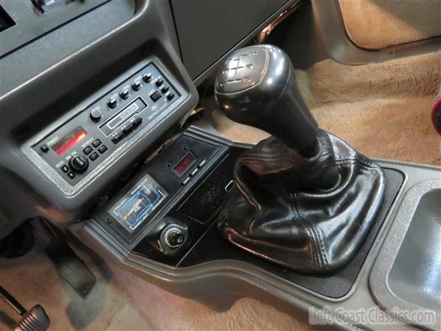 1986-ford-mustang-gt-convertible-176.jpg