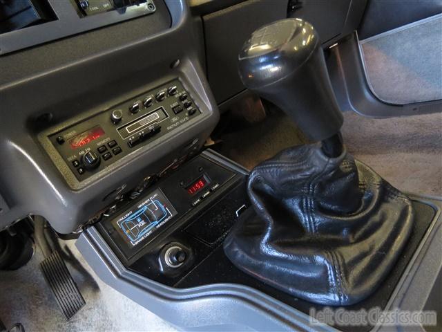 1986-ford-mustang-gt-convertible-177.jpg