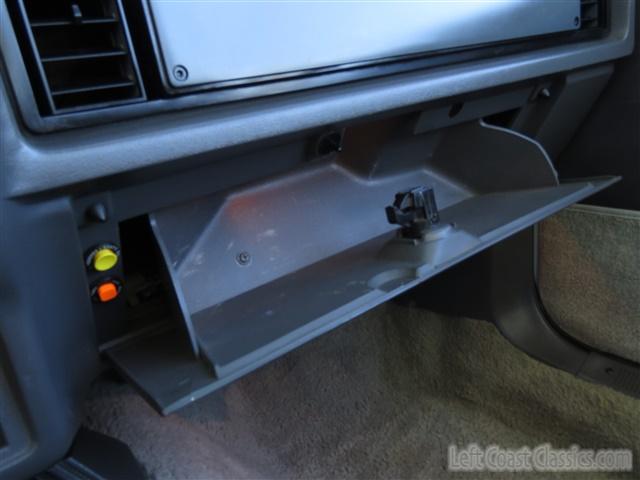 1986-ford-mustang-gt-convertible-192.jpg