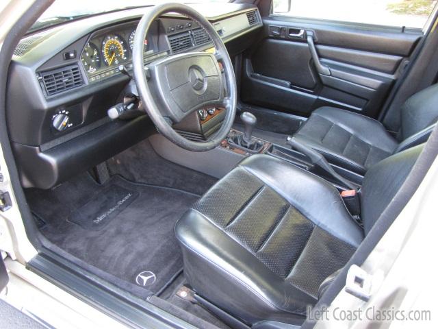 1986-mercedes-benz-190e-301.jpg