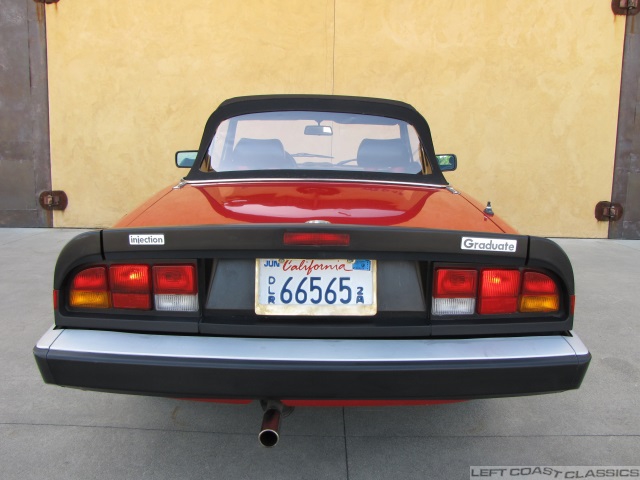 1988-alfa-romeo-spider-025.jpg