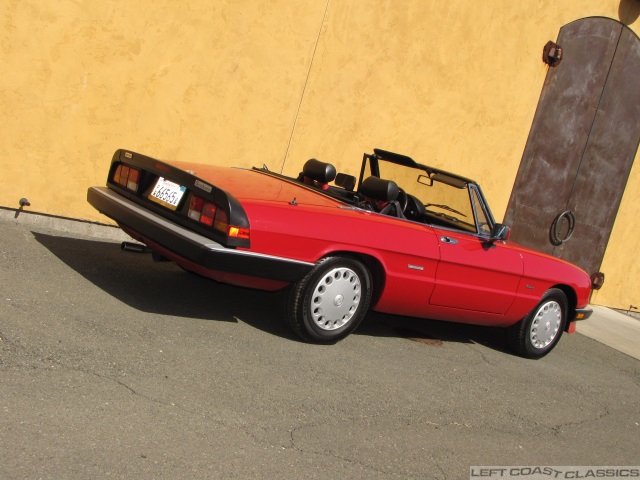 1988-alfa-romeo-spider-037.jpg