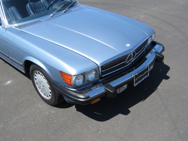 1988-mercedes-benz-560sl-175.jpg