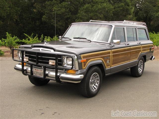 1989-jeep-grand-wagoneer-010.jpg