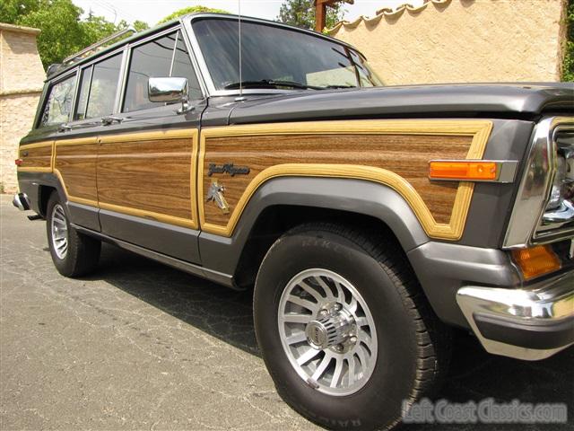 1989-jeep-grand-wagoneer-040.jpg