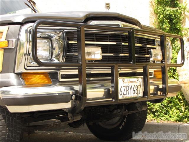 1989-jeep-grand-wagoneer-061.jpg