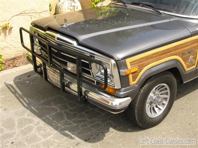 1989-jeep-grand-wagoneer-067.jpg