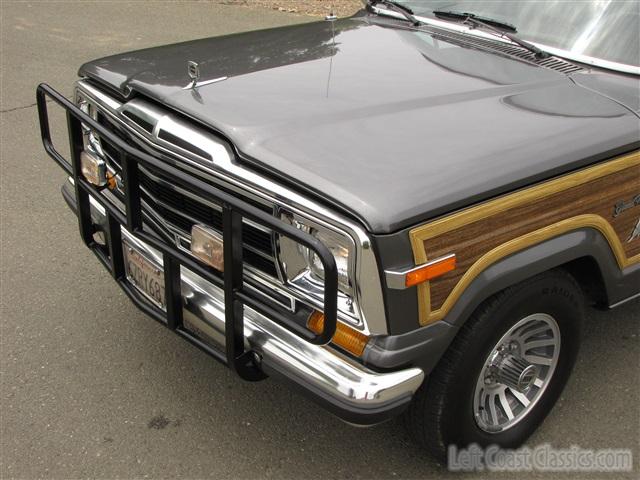 1989-jeep-grand-wagoneer-068.jpg