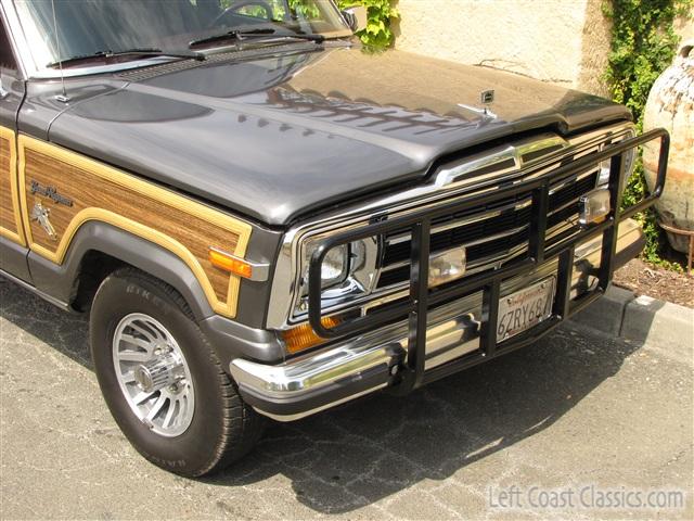 1989-jeep-grand-wagoneer-069.jpg