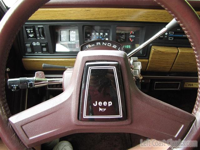 1989-jeep-grand-wagoneer-076.jpg