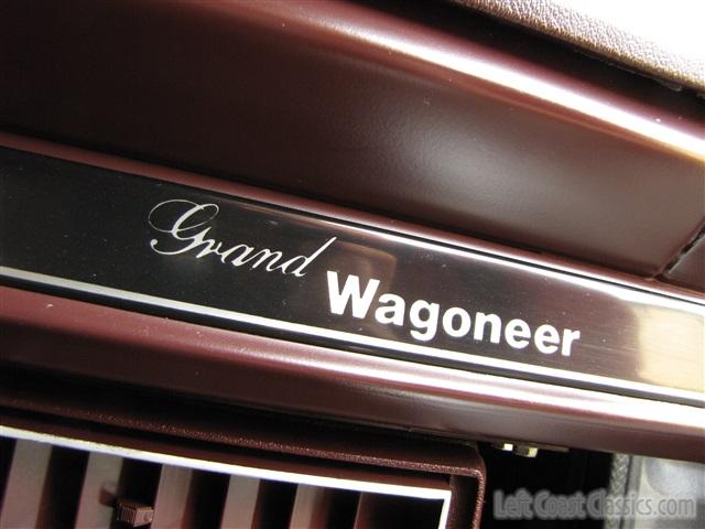 1989-jeep-grand-wagoneer-099.jpg