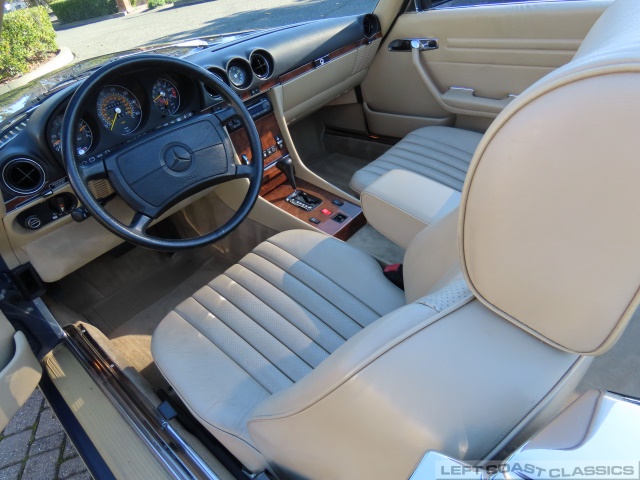 1989-mercedes-benz-560sl-144.jpg