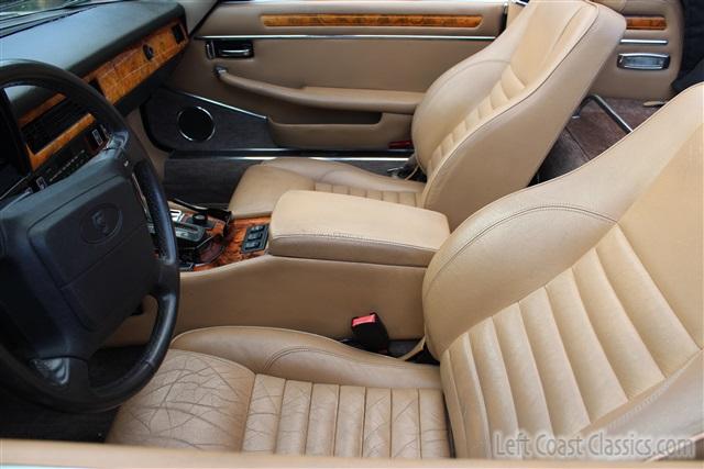 1990-jaguar-xjs-convertible-072.jpg