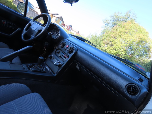 1990-mazda-miata-117.jpg