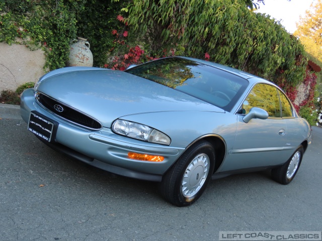 1995-buick-riviera-009.jpg