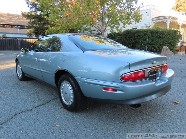 1995-buick-riviera-016.jpg