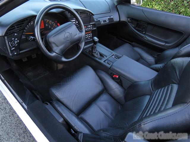 1995-corvette-c4-convertible-116.jpg