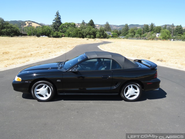 1995-ford-mustang-gt-convertible-015.jpg