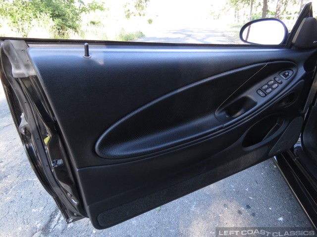 1995-ford-mustang-gt-convertible-118.jpg