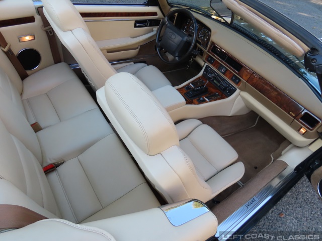 1995-jaguar-xjs-convertible-110.jpg