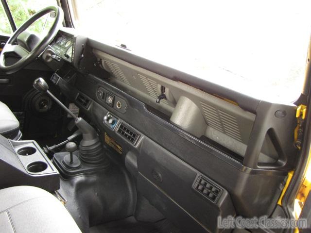 1995-land-rover-defender-90-053.jpg