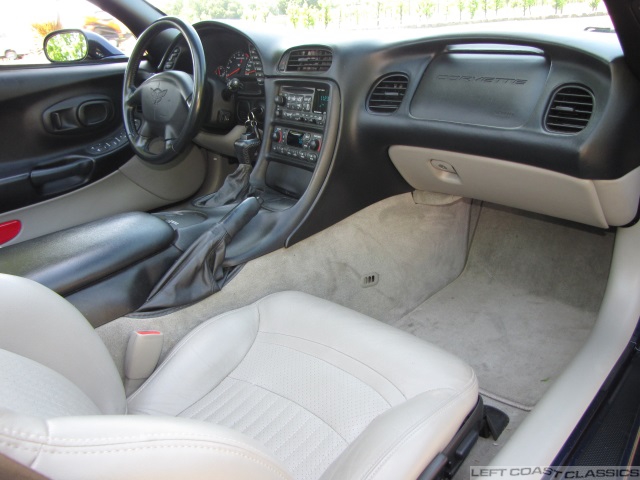 2001-corvette-c5-convertible-079.jpg