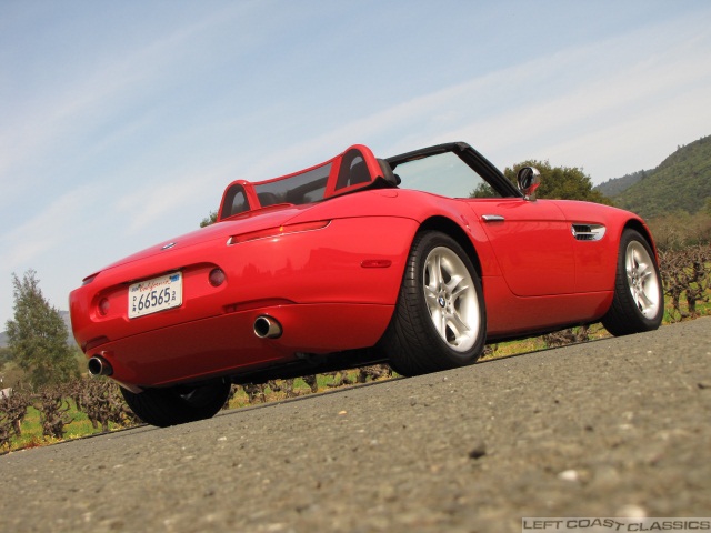 2002-bmw-z8-028.jpg