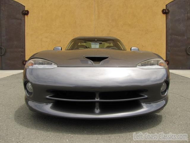 2002-dodge-viper-gts-acr-001.jpg