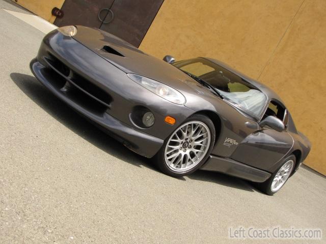 2002-dodge-viper-gts-acr-010.jpg