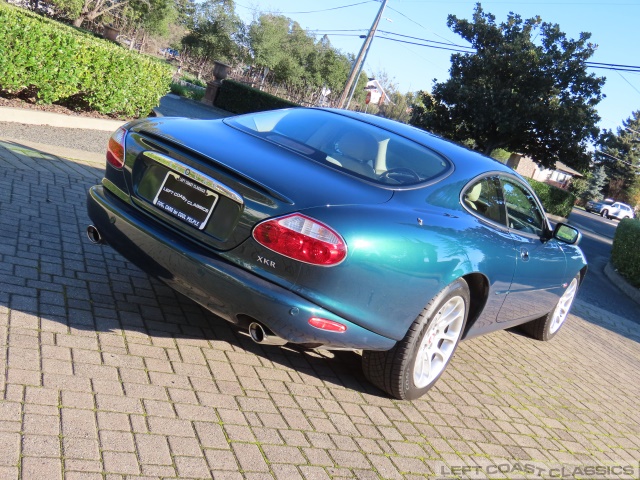 2002-jaguar-xkr-025.jpg